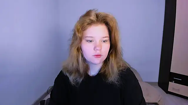 LaseyMoon online show from 11-13-25, 02:43