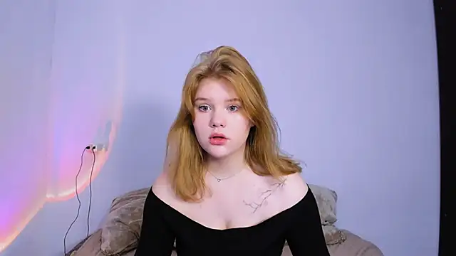 LaseyMoon online show from 11-29-25, 01:30