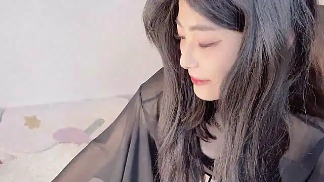 xiaolanlan3344 online show from 03-04-25, 10:05