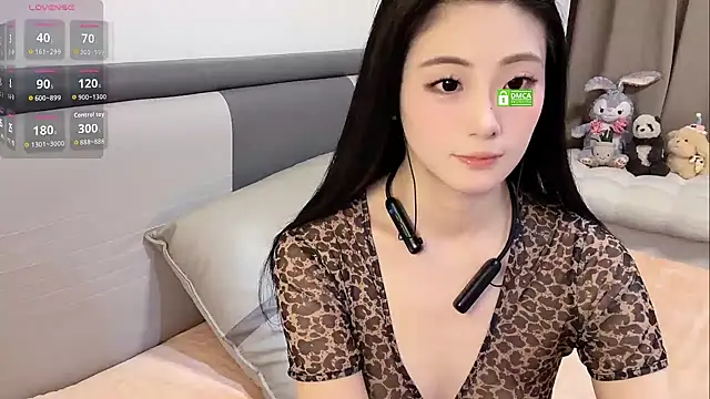 xiaolanlan3344 online show from 01-09-26, 02:53