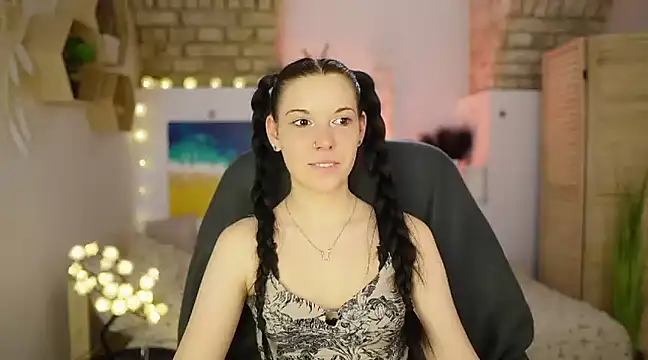 April Olsen online show from 03-06-25, 12:19