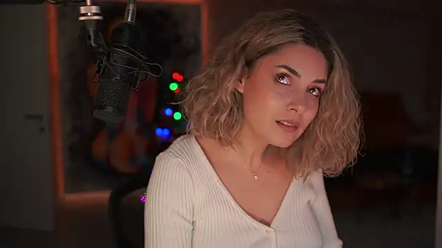  Allie  online show from 12-14-25, 01:16