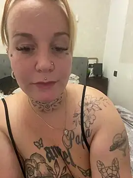 kahyhot online show from 10-17-25, 07:05