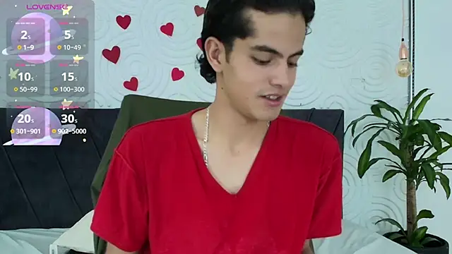Snapshot of Maximoherrera_16 chatting on 04-28-26, 12:54 Maximoherrera 16 online show from 04-28-26, 12:54