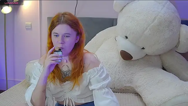 Snapshot of Eva_Starlight chatting on 03-16-25, 04:20 Eva Starlight online show from 03-16-25, 04:20