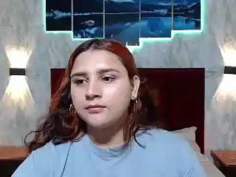 Snapshot of kitty_devourer_ chatting on 03-01-25, 06:00 kitty devourer online show from 03-01-25, 06:00