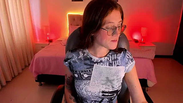 Emily Warren  online show from 09-24-25, 08:12