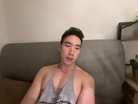 Snapshot of Hon1069 chatting on 02-13-26, 10:44 Hon1069 online show from 02-13-26, 10:44