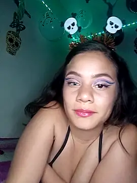 Valen thompsom 002 online show from 10-15-25, 04:45