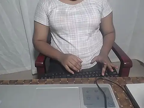 Snapshot of Megha-34 chatting on 10-15-25, 06:41 Megha-34 online show from 10-15-25, 06:41