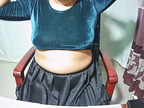 Snapshot of Megha-34 chatting on 12-20-25, 06:37 Megha-34 online show from 12-20-25, 06:37