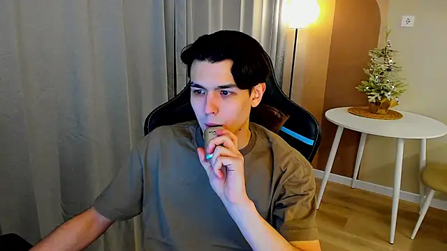 Snapshot of TravisRevas chatting on 02-02-26, 01:37 TravisRevas online show from 02-02-26, 01:37