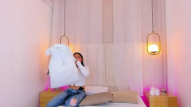 Haily b online show from 03-28-26, 07:46