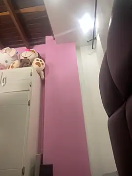 Snapshot of Madisson-Rivas chatting on 11-18-25, 05:06 Madisson-Rivas online show from 11-18-25, 05:06