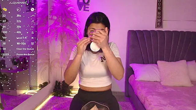 Snapshot of miaoconell chatting on 04-27-26, 12:14 miaoconell online show from 04-27-26, 12:14