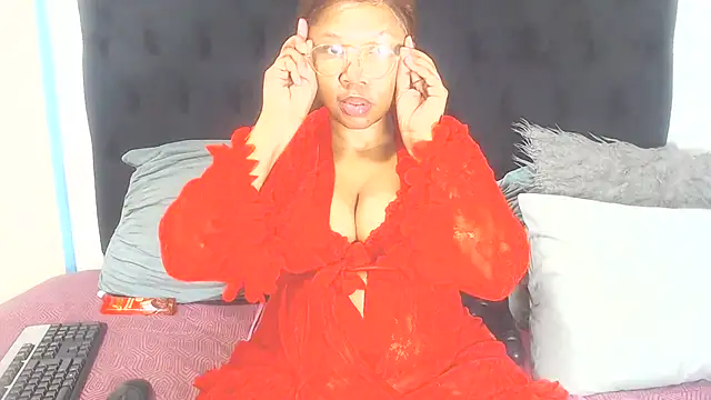 Snapshot of BootyClitQueen chatting on 07-11-26, 10:11 BootyClitQueen online show from 07-11-26, 10:11