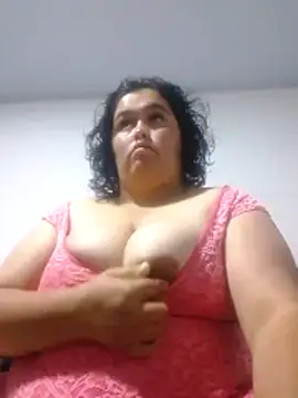 Snapshot of Lucecita03 chatting on 06-16-26, 02:36 Lucecita03 online show from 06-16-26, 02:36