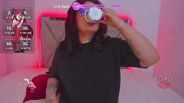 Snapshot of Curvybaddie99 chatting on 03-07-25, 09:18 Curvybaddie99 online show from 03-07-25, 09:18