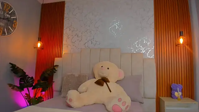 ScarlettWallace online show from 04-09-26, 07:19