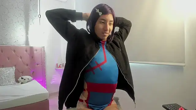 loverisu-coral online show from 03-12-26, 07:53