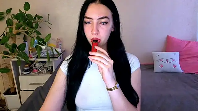 Snapshot of WildKittenX_ chatting on 06-11-26, 03:59 WildKittenX online show from 06-11-26, 03:59