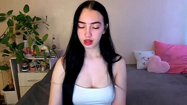 Snapshot of WildKittenX_ chatting on 06-20-26, 04:04 WildKittenX online show from 06-20-26, 04:04
