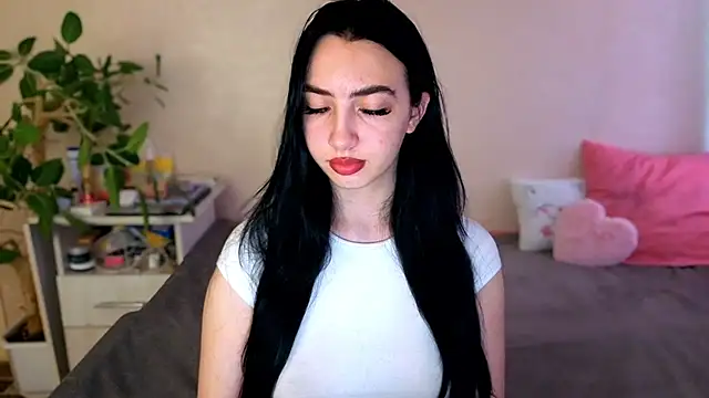 Snapshot of WildKittenX_ chatting on 06-27-26, 04:06 WildKittenX online show from 06-27-26, 04:06
