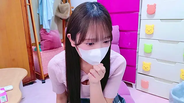 Snapshot of Oo_aki chatting on 02-27-25, 08:28 Oo aki online show from 02-27-25, 08:28