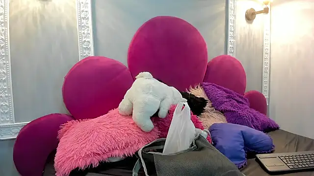 Bonniie 22 online show from 02-25-26, 07:45