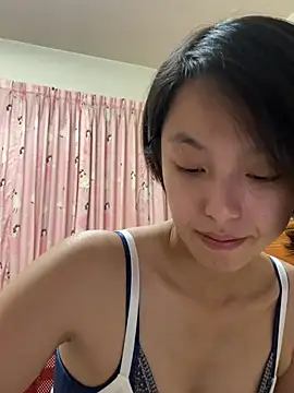 Snapshot of ladypaggy chatting on 04-19-26, 03:22 ladypaggy online show from 04-19-26, 03:22
