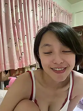 Snapshot of ladypaggy chatting on 05-05-26, 03:42 ladypaggy online show from 05-05-26, 03:42