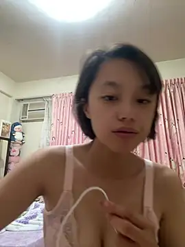 Snapshot of ladypaggy chatting on 05-23-26, 05:17 ladypaggy online show from 05-23-26, 05:17