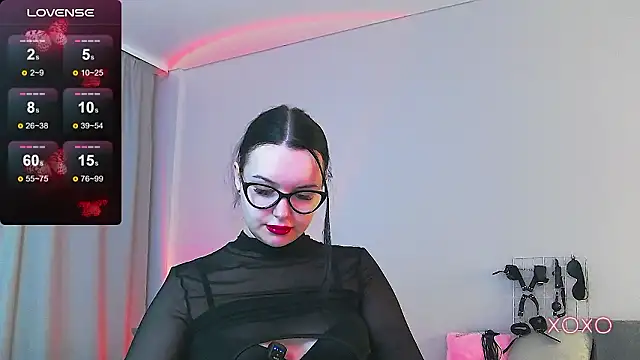 Miss Vic online show from 03-25-26, 07:53