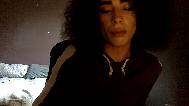 Snapshot of Naomishow33 chatting on 03-19-25, 05:06 Naomishow33 online show from 03-19-25, 05:06