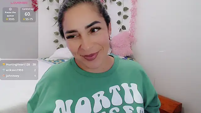 luna lgomez  online show from 03-18-25, 02:15