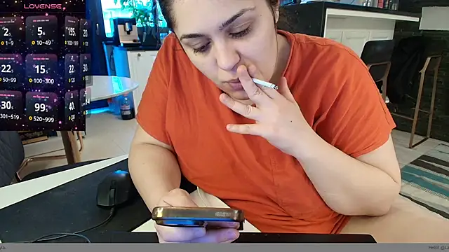 Snapshot of Layla- chatting on 01-14-25, 10:06 Layla- online show from 01-14-25, 10:06