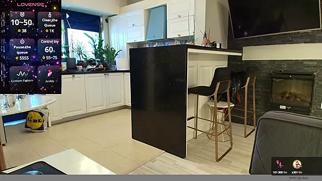 Snapshot of Layla- chatting on 02-18-25, 12:39 Layla- online show from 02-18-25, 12:39