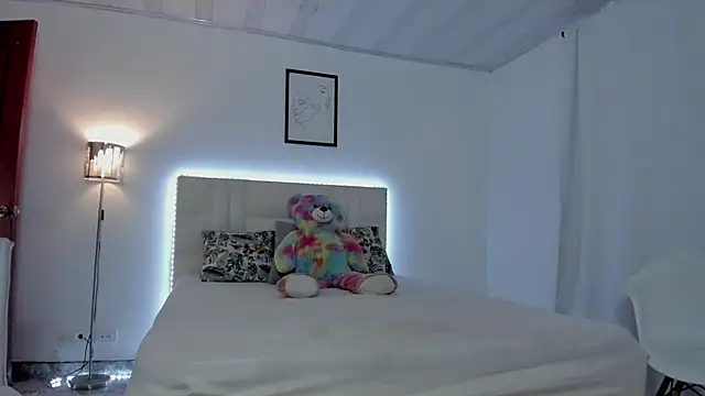 fernandaqueens online show from 03-20-25, 08:19