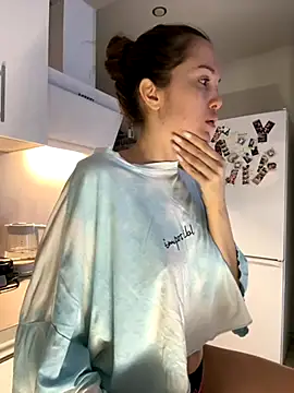 Beverly Hilll online show from 11-19-25, 01:00