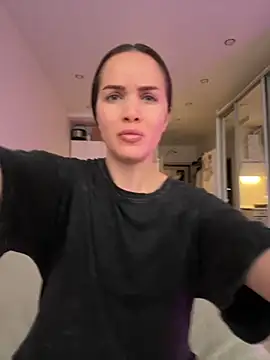 Beverly Hilll online show from 11-24-25, 01:00