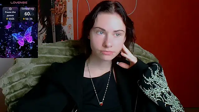 Snapshot of Fiona_Night chatting on 05-17-26, 11:28 Fiona Night online show from 05-17-26, 11:28