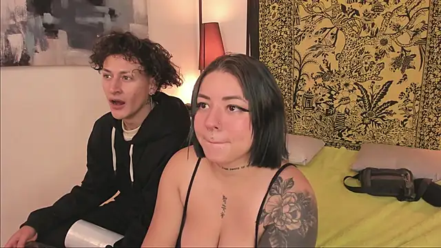 Aria and orien online show from 11-08-25, 11:10