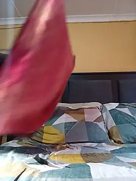 JuicyMilkyTizzy online show from 05-13-26, 07:06