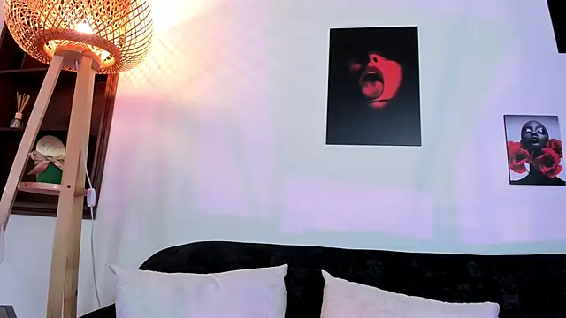 Snapshot of emma_030 chatting on 03-17-25, 05:38 emma 030 online show from 03-17-25, 05:38