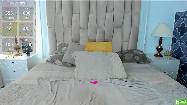 Snapshot of naughty_fox_girl chatting on 02-26-26, 11:26 naughty fox girl online show from 02-26-26, 11:26