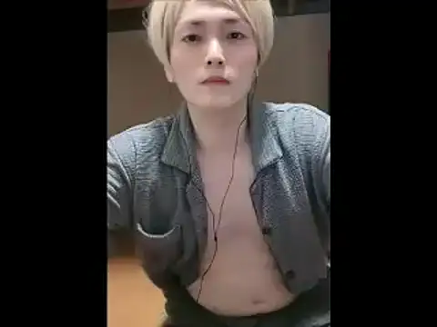 Snapshot of mgnhiroyuki chatting on 04-19-26, 02:49 mgnhiroyuki online show from 04-19-26, 02:49