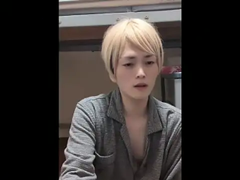 Snapshot of mgnhiroyuki chatting on 05-10-26, 04:17 mgnhiroyuki online show from 05-10-26, 04:17