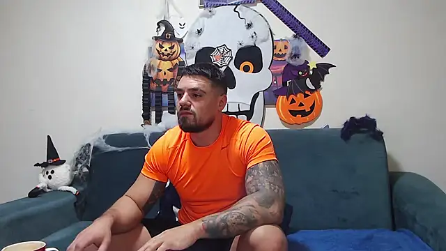 Tiberius hunk online show from 11-11-25, 04:23