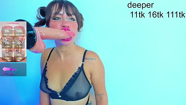 Maye U online show from 04-11-26, 01:04