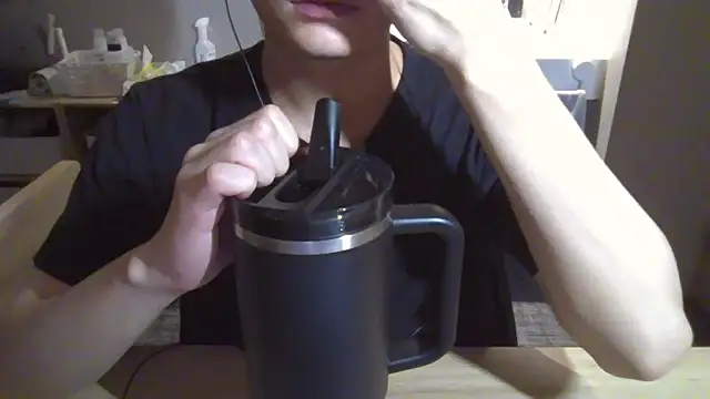 Snapshot of sdamvo2 chatting on 10-21-25, 01:45 sdamvo2 online show from 10-21-25, 01:45